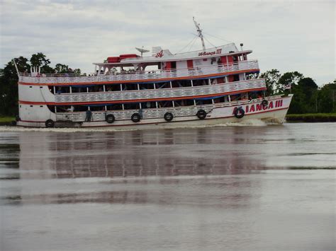 Indiana De Barco No Rio Casino