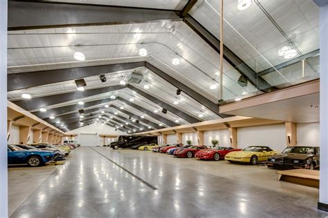 Luxury Garage Betsul